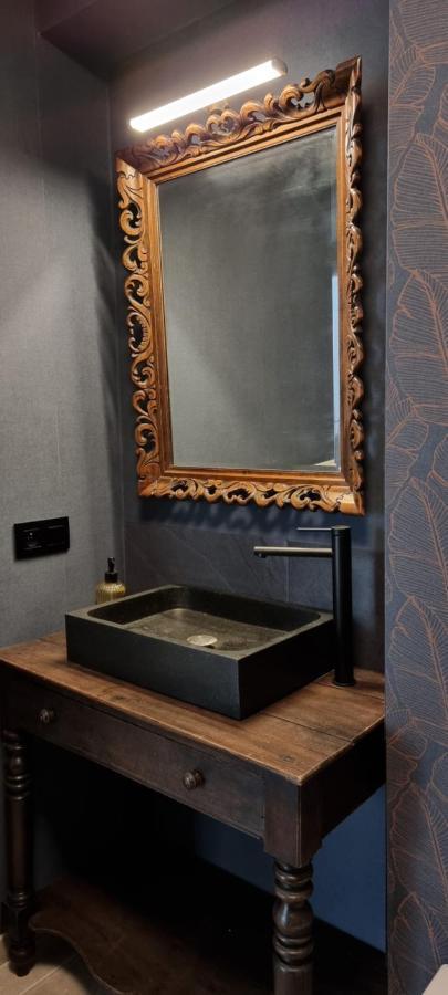 Logies La Chevre Folle - Lodging & Cooking In Style With Shared Kitchen Oostende Buitenkant foto